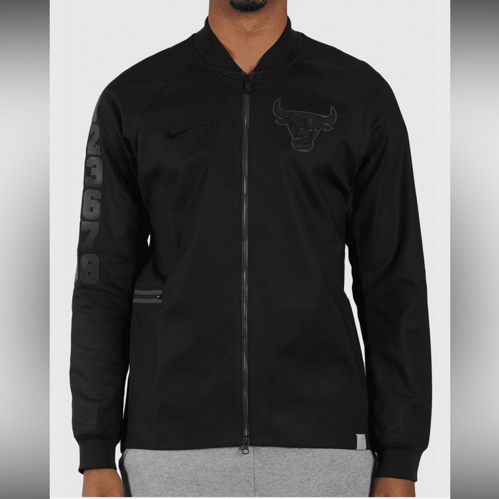 Nike NBA Chicago Bulls Modern Varsity Jacket 6 Rings Men’s Size‎ Large Black